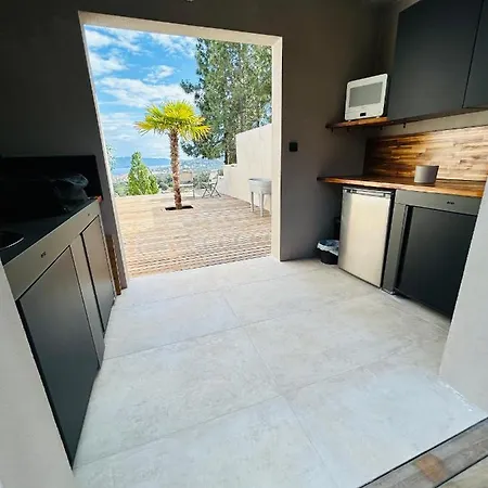 Casa Lc Chambre1 Vue Jacuzzi Guest house