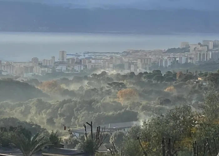 Casa Lc Chambre1 Vue Jacuzzi Guest house 3*